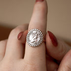 Unazë Monedhë Vintage – Dizajn Elegant, Stil i Përjetshëm