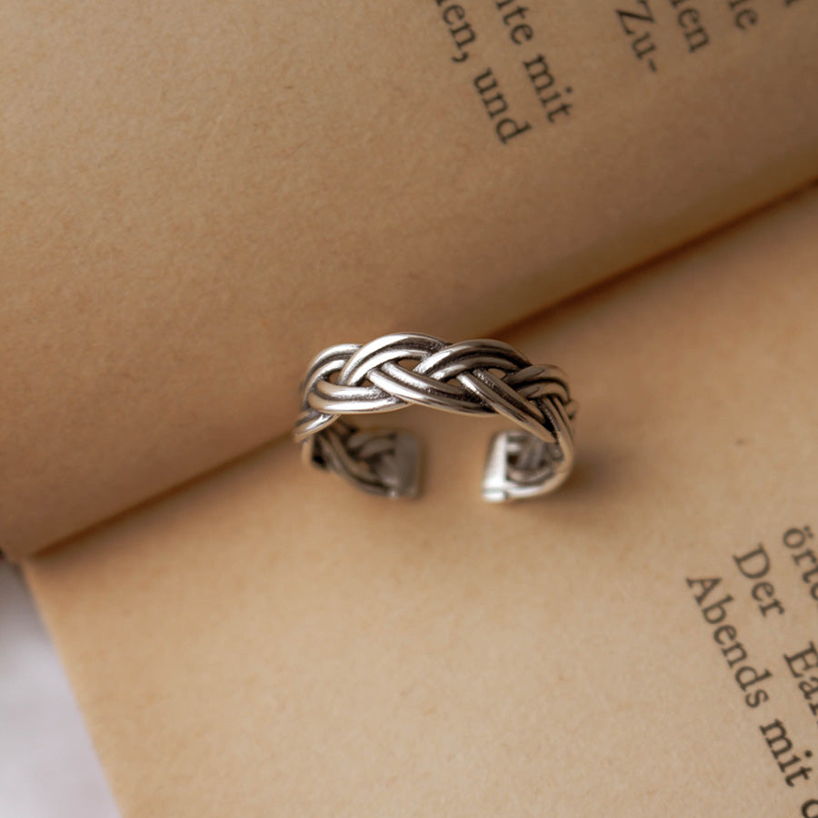 Unazë Gërshet Vintage – Dizajn Elegant & Perfekt