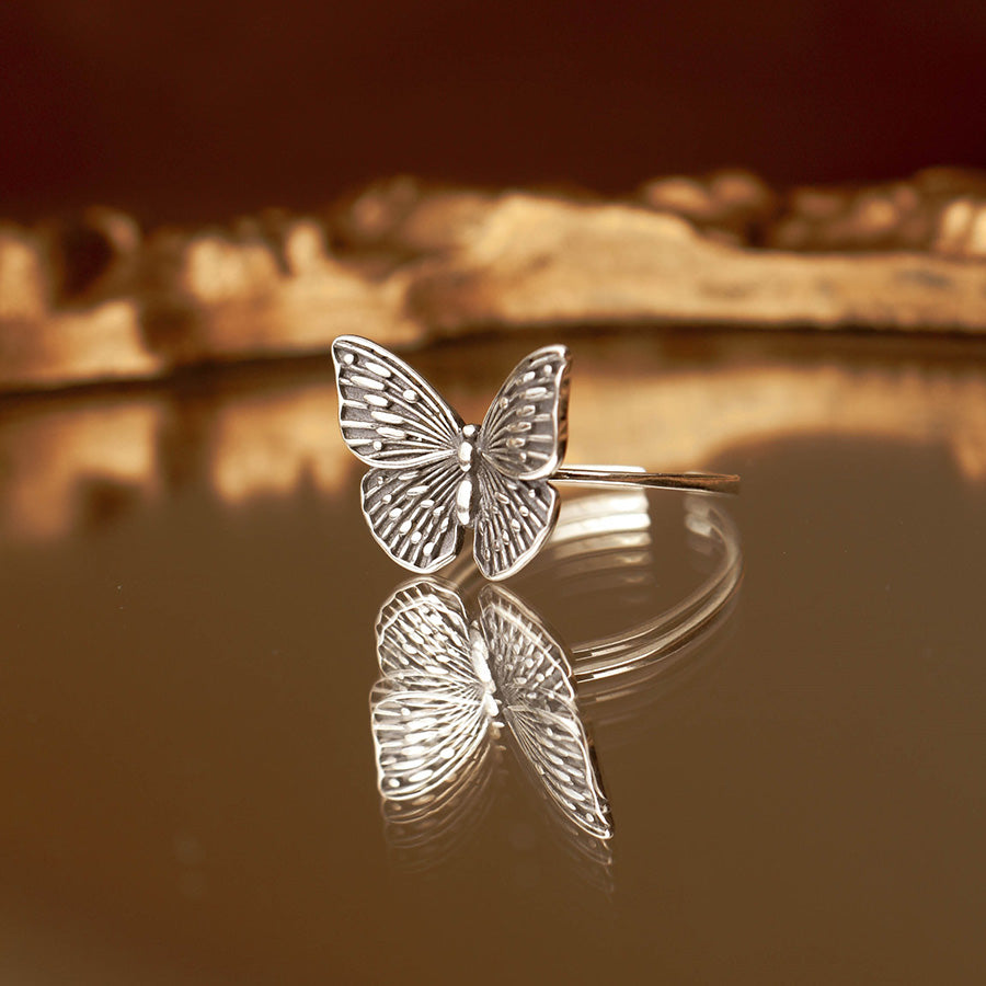 Unazë Flutur Vintage – Dizajn Elegant & Femëror me Detaje të Punuar