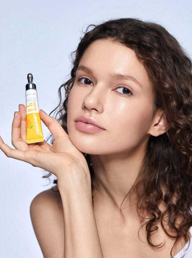 Krem për Reduktimin e Rrathëve të Zinj të Syve 15g