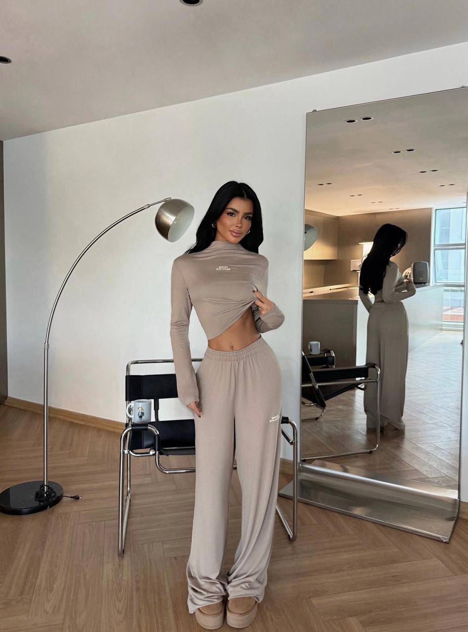 Set 2-Pjesësh Premium për Femra – Crop Top & Pantallona Wide-Leg (Nude Beige)