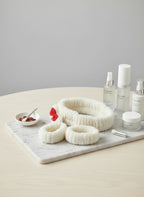 Set Aksesorësh Flokësh – Bandë & Scrunchies Pelushi me Dizajn Arushi