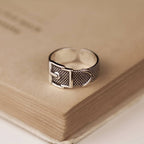 Unazë Rrip Vintage – Dizajn Elegant me Teksturë dhe Masë të Rregullueshme